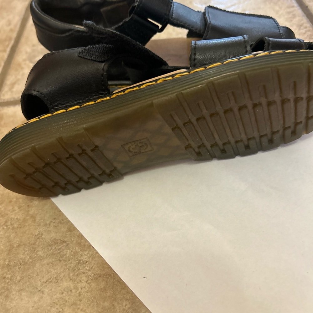 Dr martens youth fisherman sandals us 3